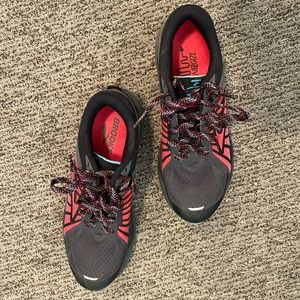 Brooks Women’s Cascadia 3 Trail W9.5 pink/charcoal